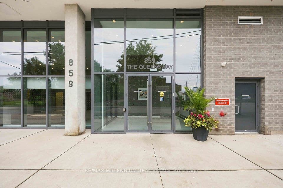 859 The Queensway 217, Toronto, ON M8Z 1N8 – photo 2