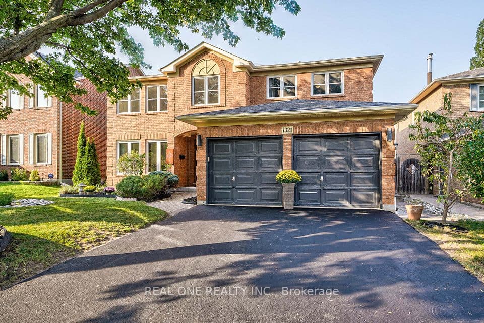 1321 Monks Passage, Oakville, ON L6M 1K6 – main photo