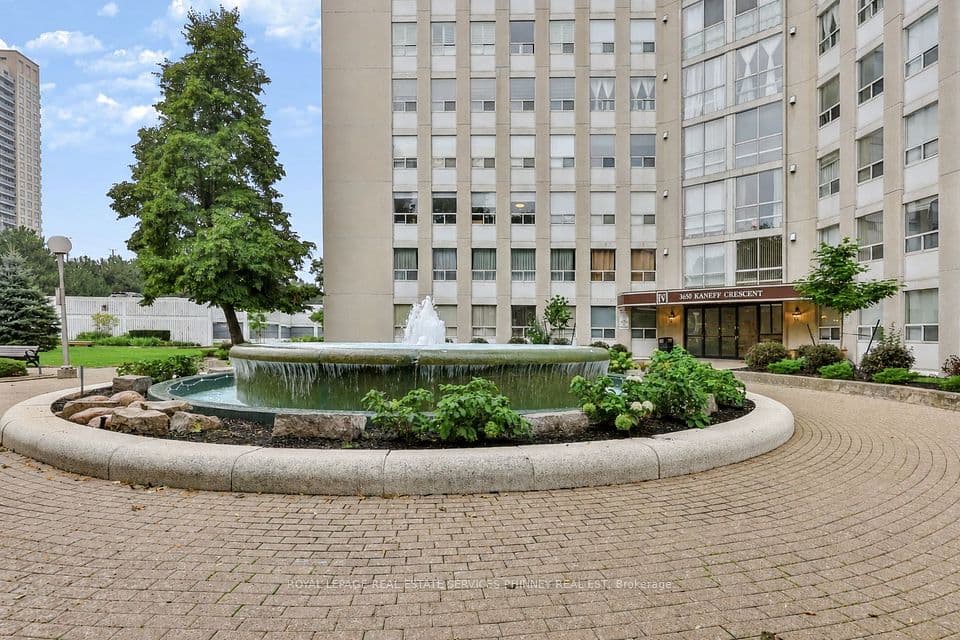 3650 Kaneff Crescent 2801, Mississauga, ON L5A 4A1 – main photo