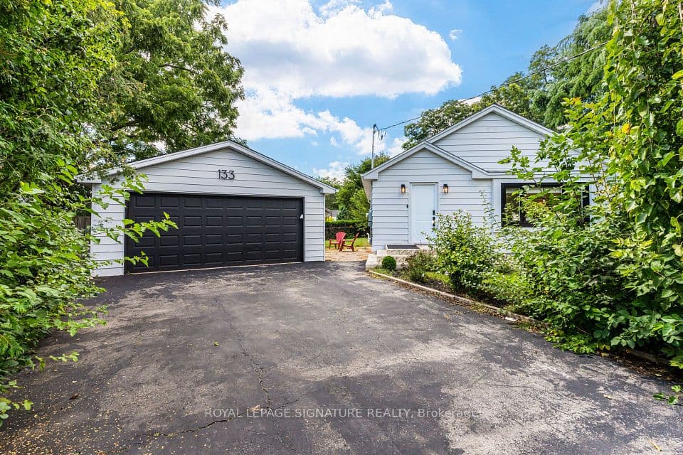 133 Inglewood Drive, Oakville, ON L6K 1W8 – main photo
