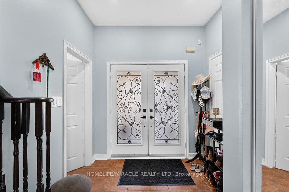 21 Chalkfarm Crescent, Brampton, ON L7A 3V8 – photo 3