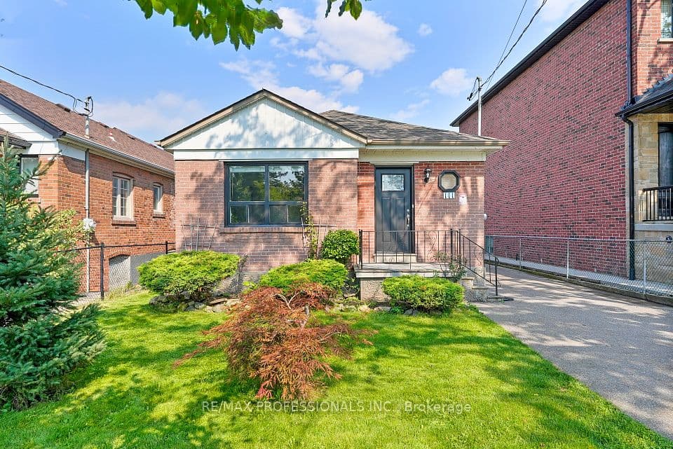 111 Wesley Street, Toronto, ON M8Y 2W9 – main photo