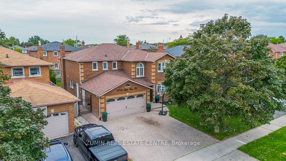 2026 Golden Briar Trail, Oakville, ON L6H 4N9 – photo 2