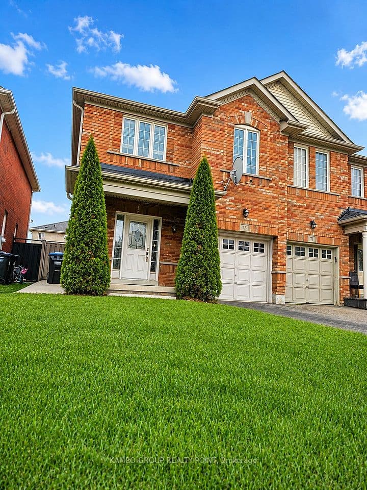 73 Hollingsworth Circle, Brampton, ON L7A 0J4 – main photo