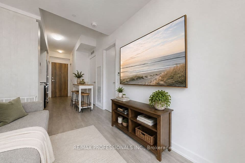251 Manitoba Street 504, Toronto, ON M8Y 0C7 – photo 3