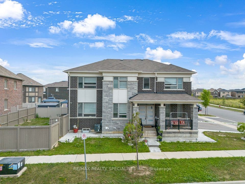 1 Boothill Drive, Brampton, ON L7A 5E5 – photo 2