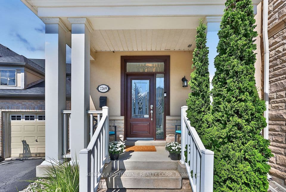 2269 Whitworth Drive, Oakville, ON L6M 0B5 – photo 3