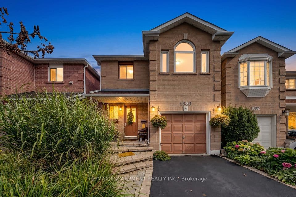 1380 Hazel McCleary Drive, Oakville, ON L6J 7B1 – photo 3