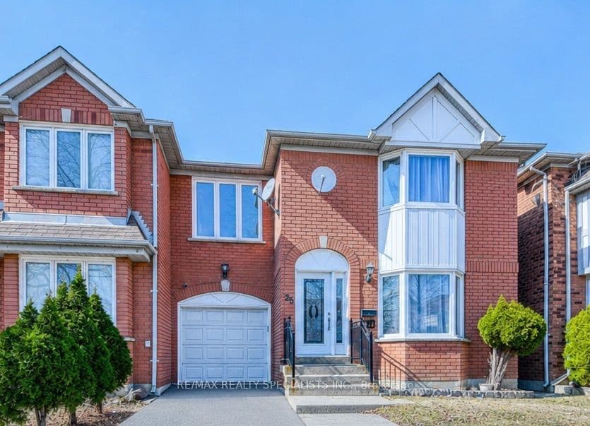 35 Softneedle Avenue, Brampton, ON L6R 1K4 – main photo
