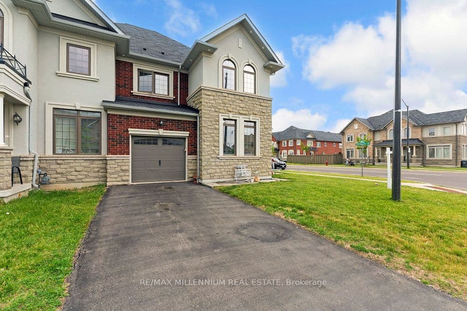 366 Remembrance Road, Brampton, ON L7A 0C3 – photo 3