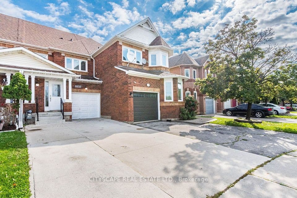 6959 Guardian Court, Mississauga, ON L5N 7E3 – photo 2