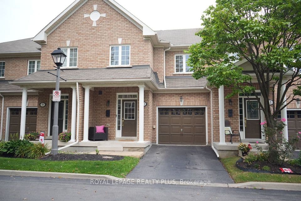 2410 Woodward Avenue 10, Burlington, ON L7R 1T9 – main photo
