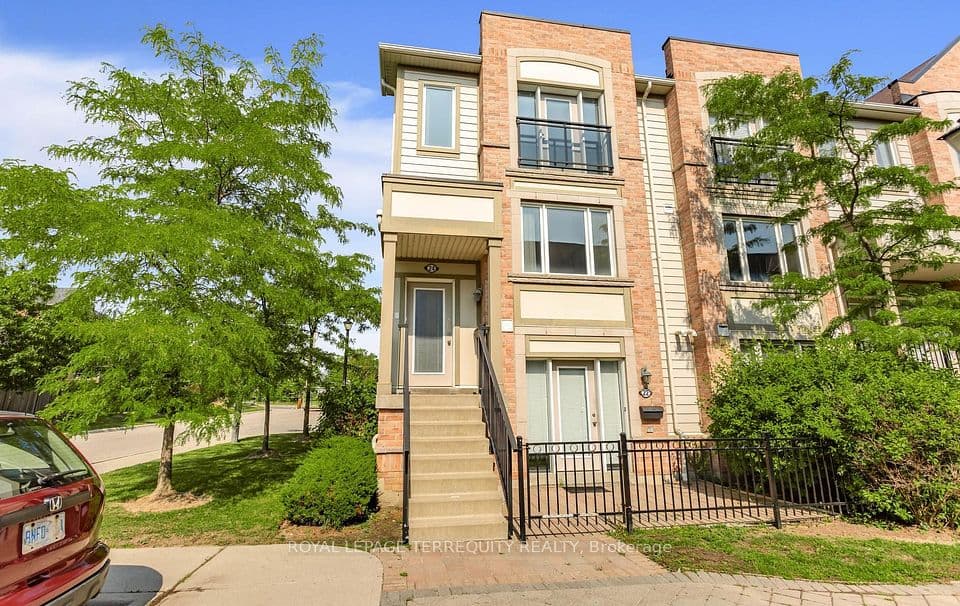 5650 Winston Churchill Boulevard 24, Mississauga, ON L5M 0L8 – main photo