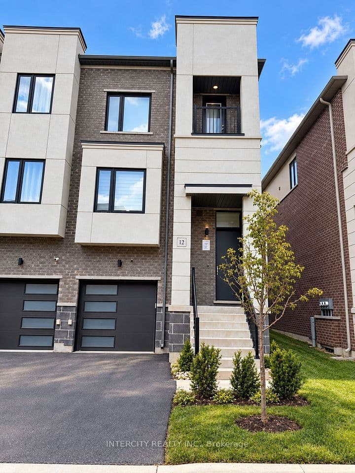 12 Heathrow Lane, Caledon, ON L7E 4M4 – main photo