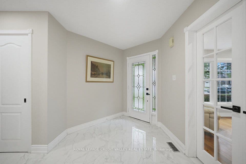 8 Livingston Drive, Caledon, ON L7C 1A7 – photo 3