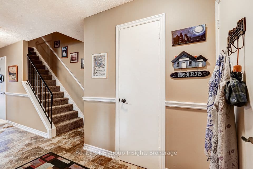 2713 Andorra Circle, Mississauga, ON L5N 2H8 – photo 3