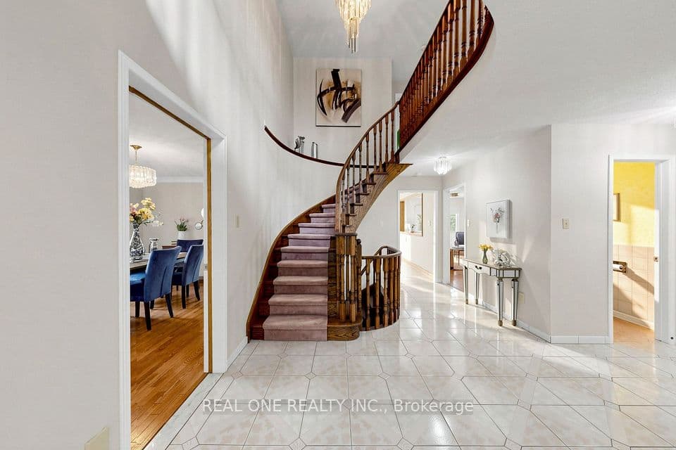 1960 Pimlico Court, Mississauga, ON L5M 3S3 – photo 2