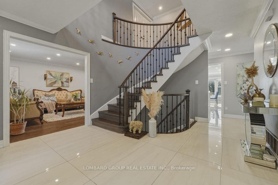 10 Whitmore Court, Brampton, ON L6Z 2A5 – photo 3