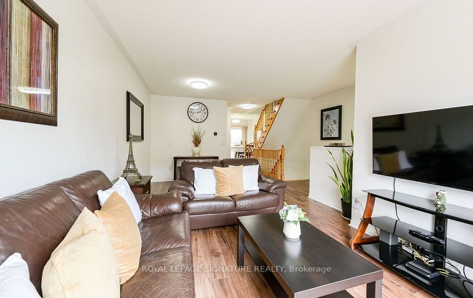 3020 Cedarglen Gate 21, Mississauga, ON L5C 4S7 – main photo