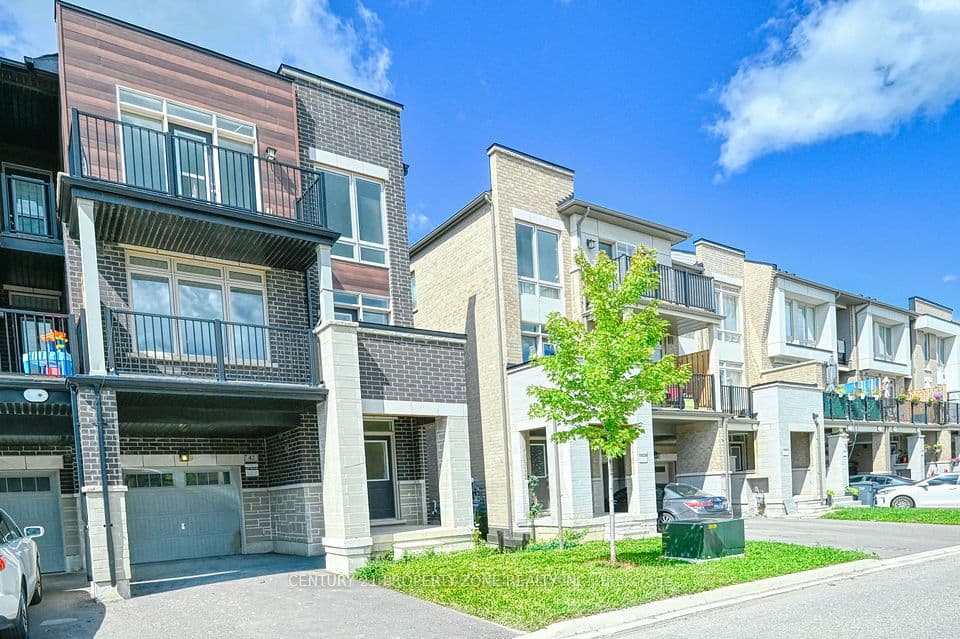 42 Donald Ficht Crescent, Brampton, ON L7A 5H6 – photo 2
