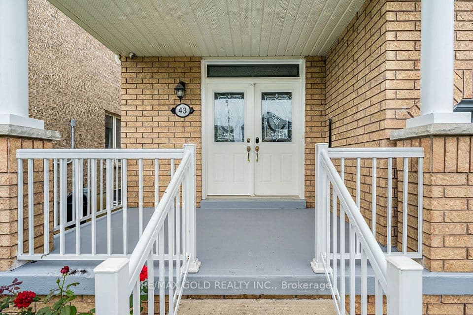 43 Spotted Owl Crescent, Brampton, ON L7A 0K1 – photo 3
