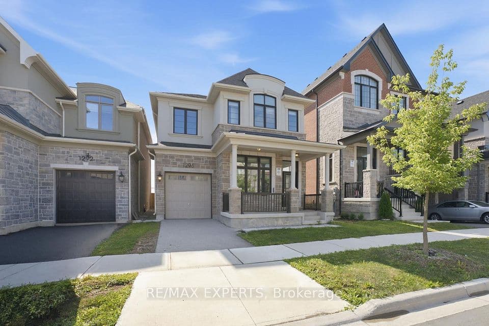 1296 Aymond Crescent W, Oakville, ON L6H 7W8 – main photo