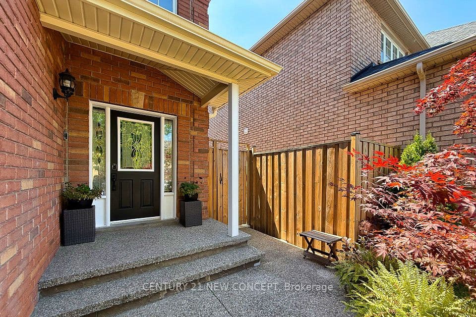 2587 Carberry Way, Oakville, ON L6M 4R8 – photo 2