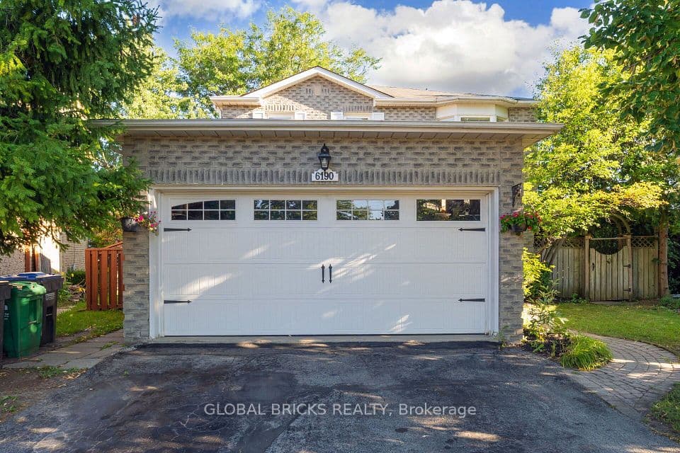 6190 Saltmarsh Court, Mississauga, ON L5N 5V8 – main photo