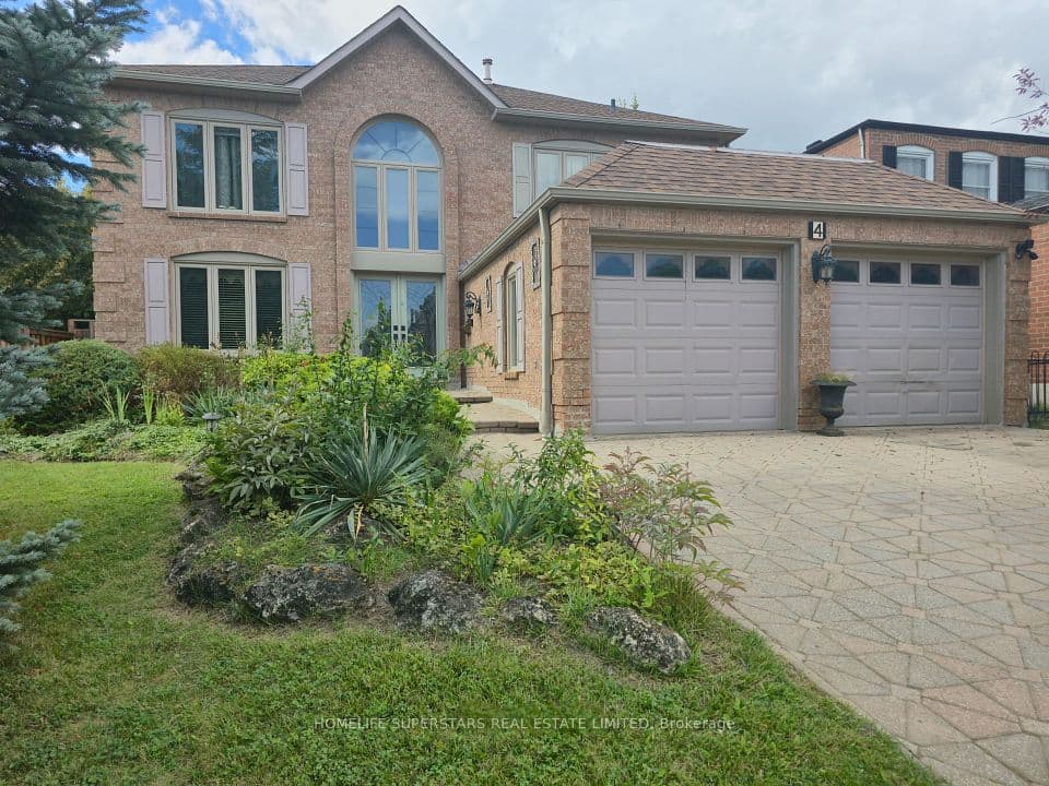 4 Nottingham Crescent, Brampton, ON L6S 4G4 – main photo
