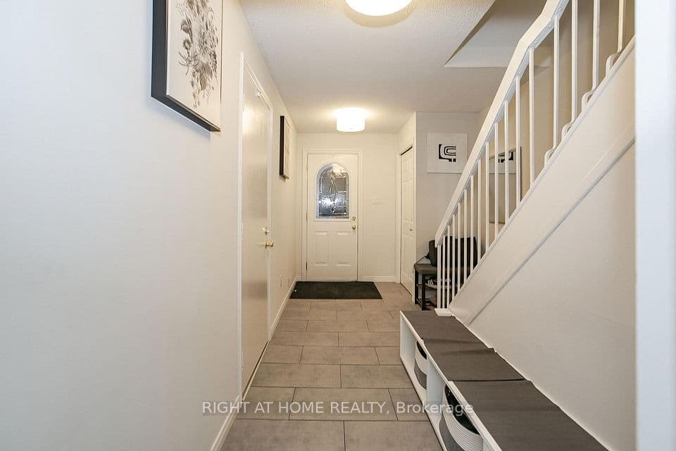 1080 Walden Circle 75, Mississauga, ON L5J 4J9 – photo 2