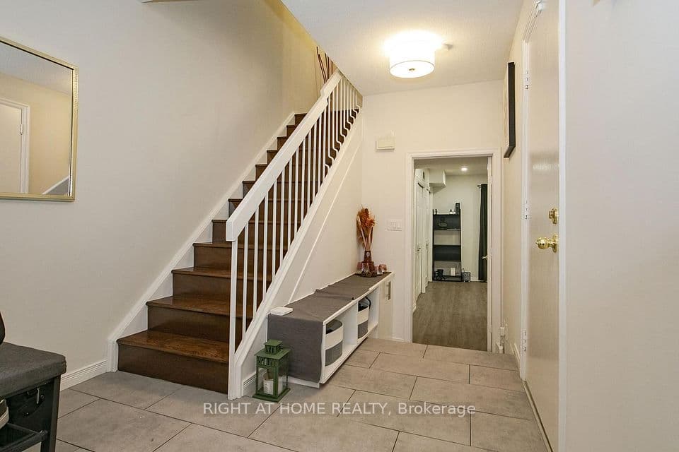 1080 Walden Circle 75, Mississauga, ON L5J 4J9 – photo 3
