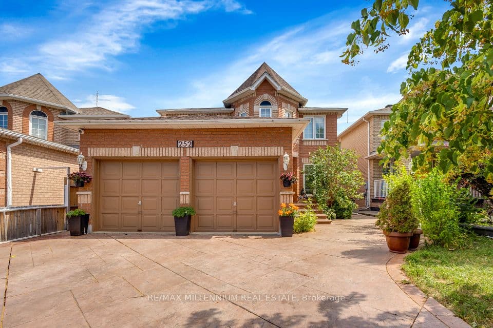 252 Mountainberry Road, Brampton, ON L6R 1H9 – photo 3