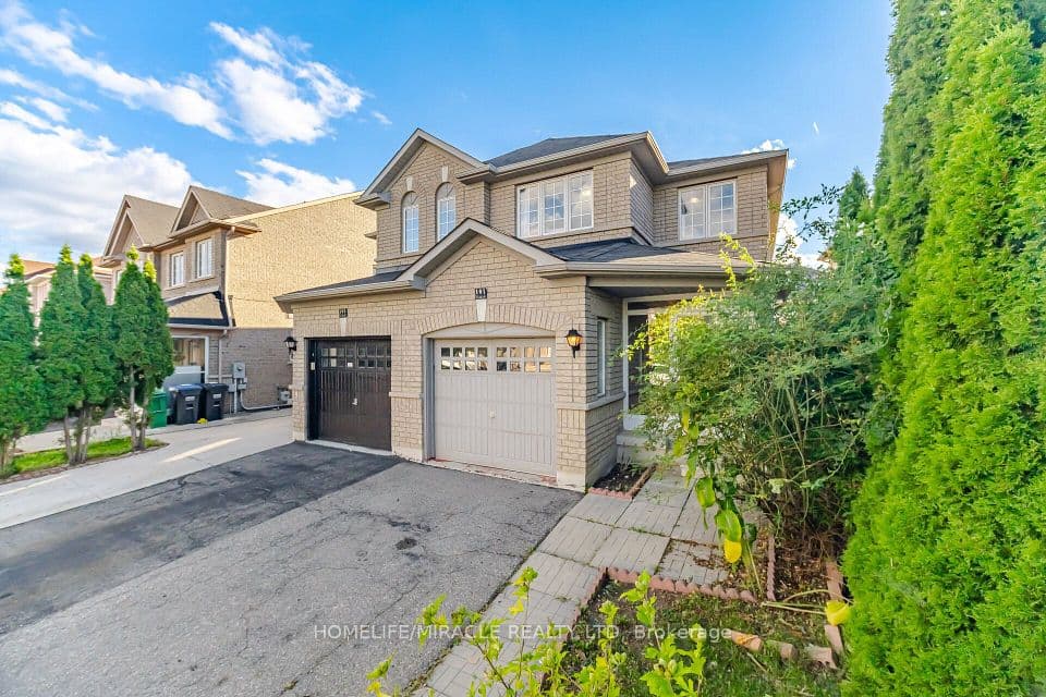101 Crystalview Crescent, Brampton, ON L6P 2S2 – photo 3