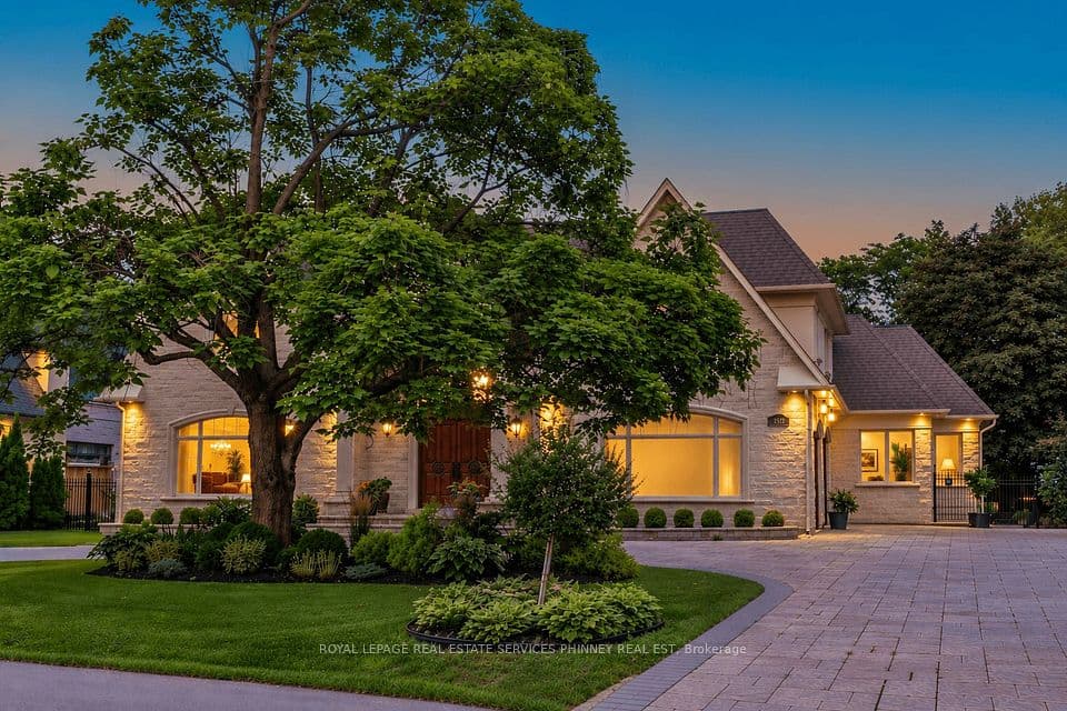 1511 Broadmoor Avenue, Mississauga, ON L5G 3T7 – main photo