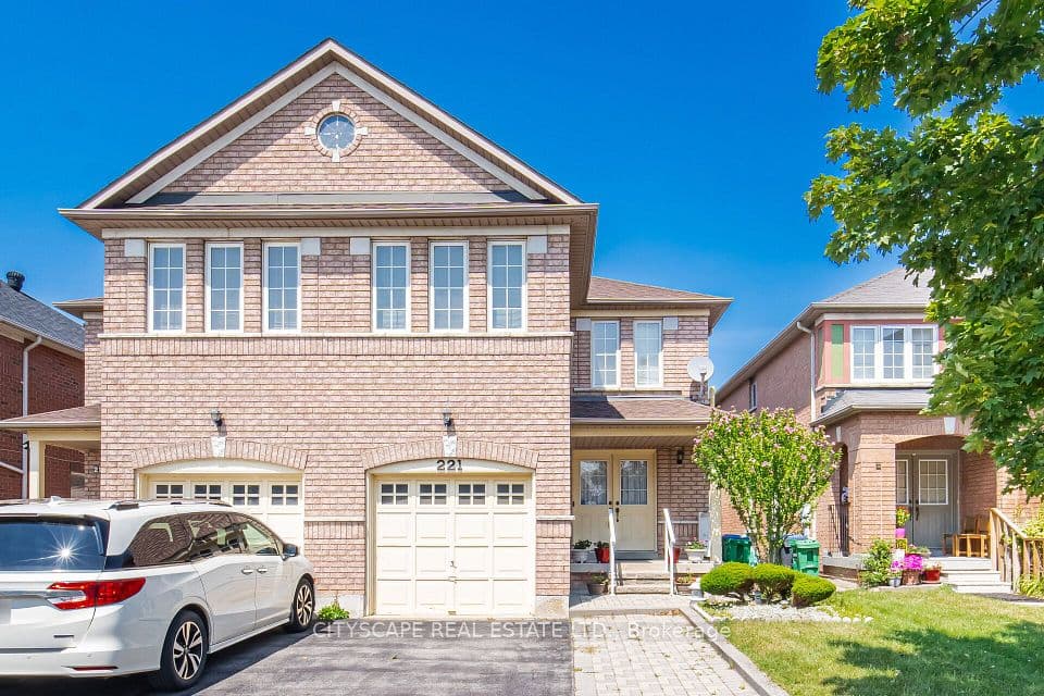 221 Richvale Drive S, Brampton, ON L6Z 4W2 – main photo