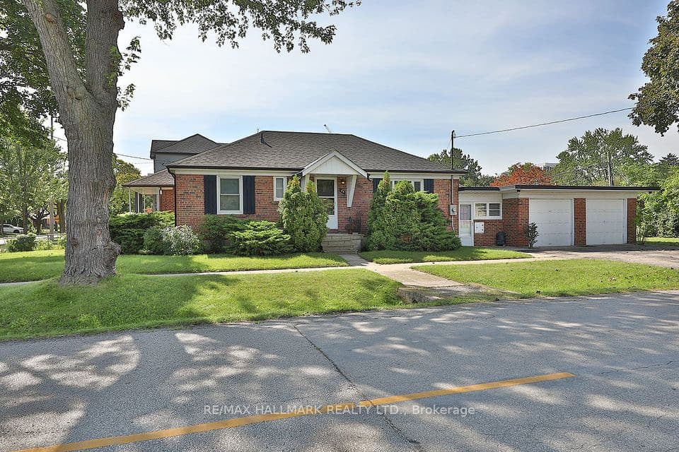 55 Athol Avenue, Toronto, ON M8Z 2A6 – main photo