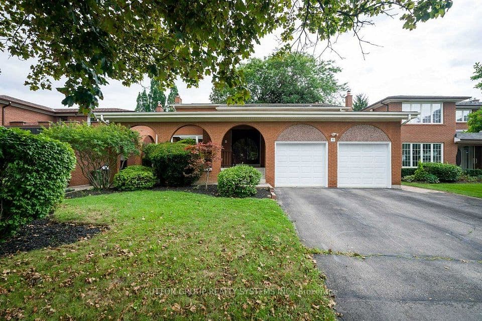 93 Poplar Heights Drive, Toronto, ON M9A 4Z3 – main photo