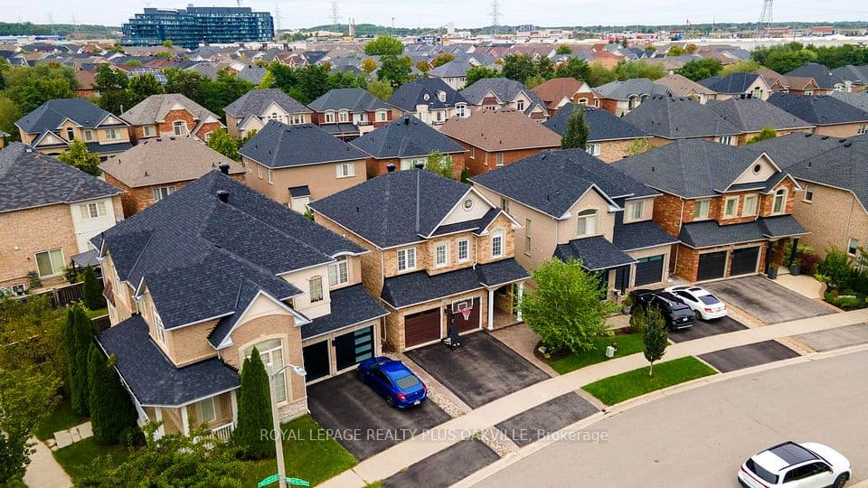 3119 Hedges Drive, Burlington, ON L7M 0E3 – photo 2
