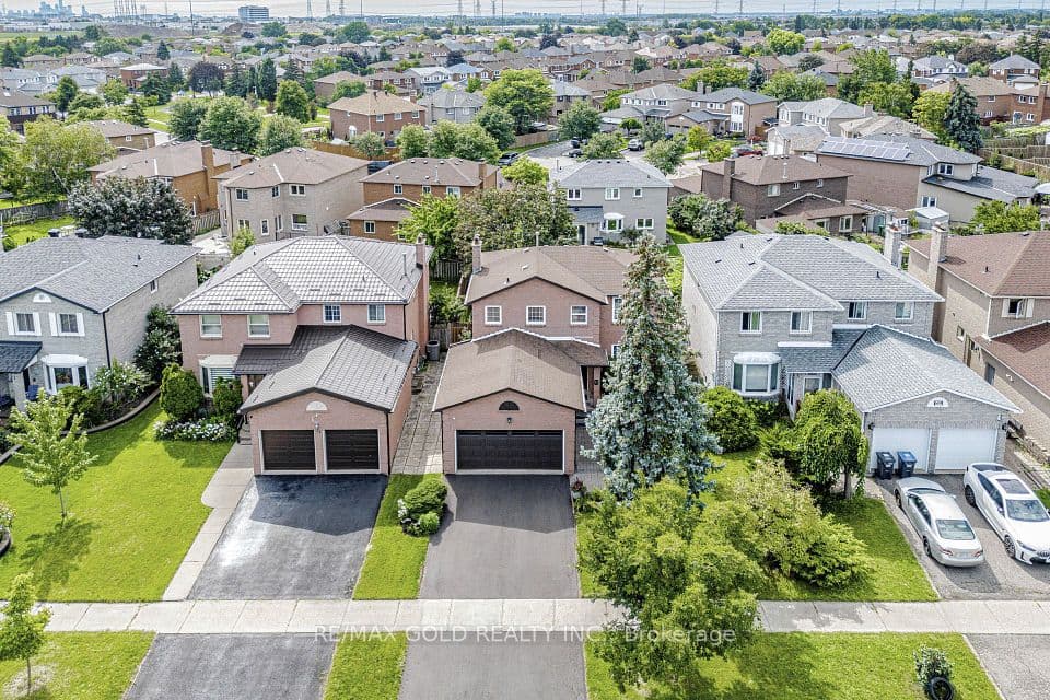 51 HAVELOCK Drive E, Brampton, ON L6W 4A8 – photo 3