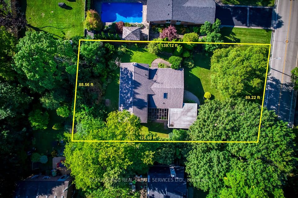130 Solingate Drive, Oakville, ON L6L 3S7 – main photo
