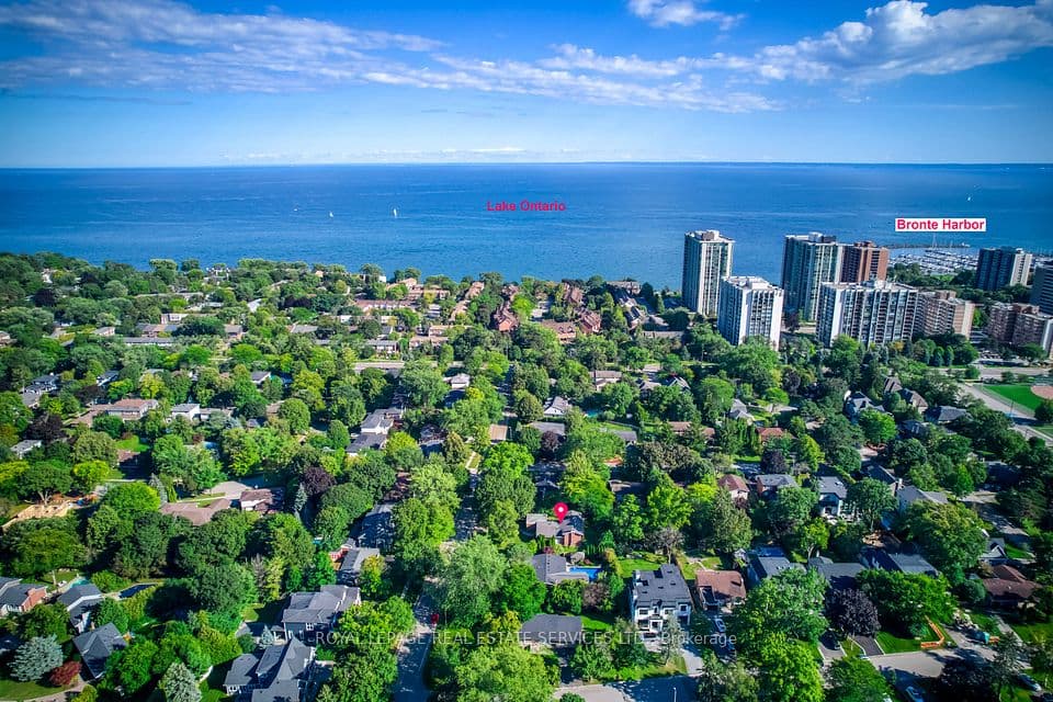 130 Solingate Drive, Oakville, ON L6L 3S7 – photo 2