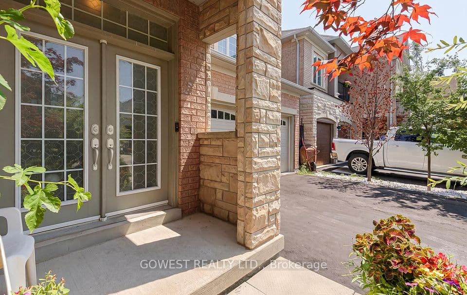 3045 Ferguson Drive, Burlington, ON L7M 0G5 – photo 2