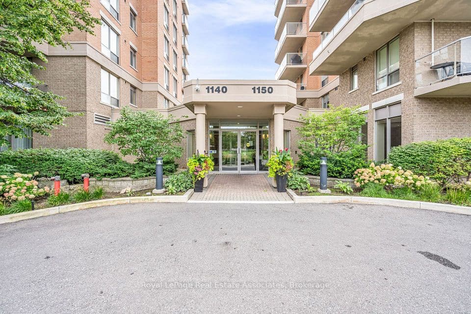 1140 Parkwest Place 208, Mississauga, ON L5E 3K9 – photo 2