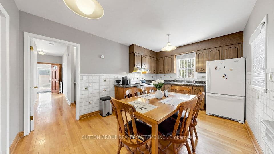 114 Rosemount Avenue, Toronto, ON M6H 2M7 – photo 3