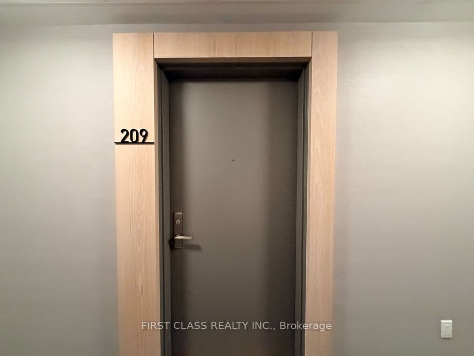 155 Downsview Park Boulevard 209, Toronto, ON M3K 2C5 – photo 2