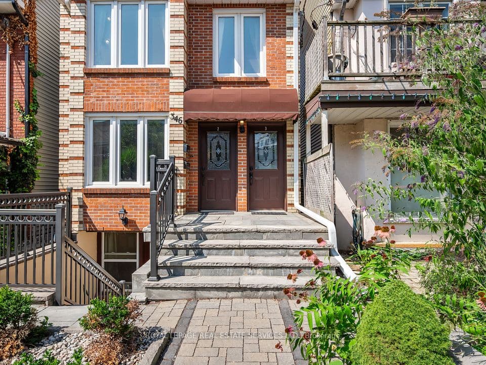 346 Indian Road Crescent, Toronto, ON M6P 2H1 – photo 3