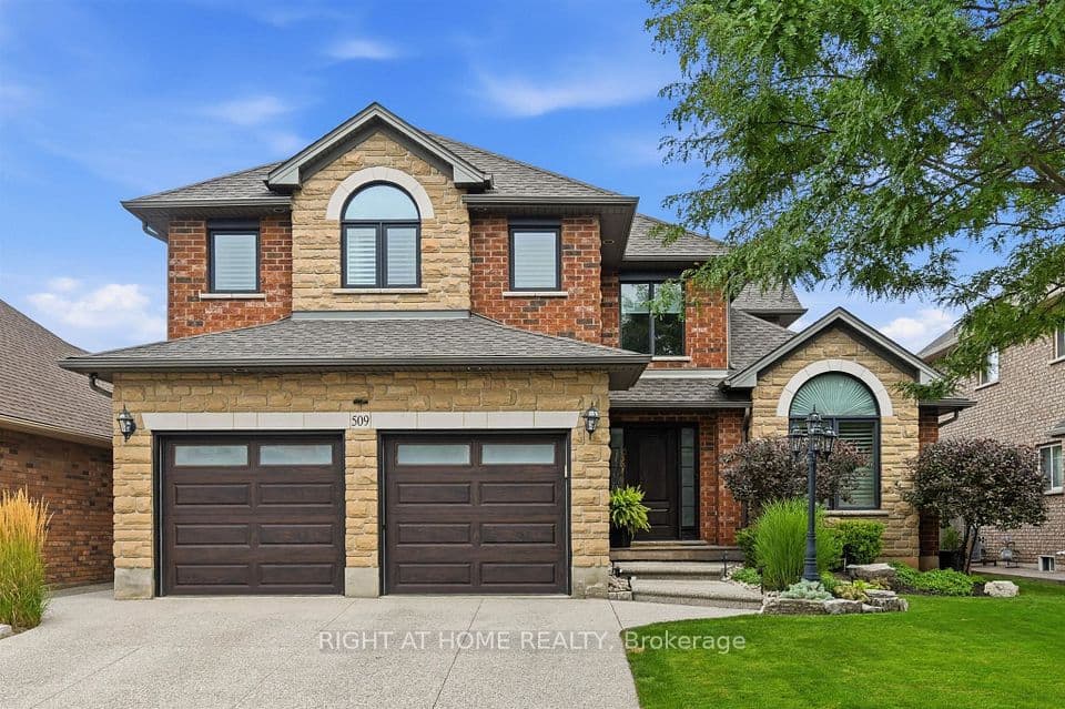 509 Larkspur Lane, Burlington, ON L7T 4L8 – photo 3