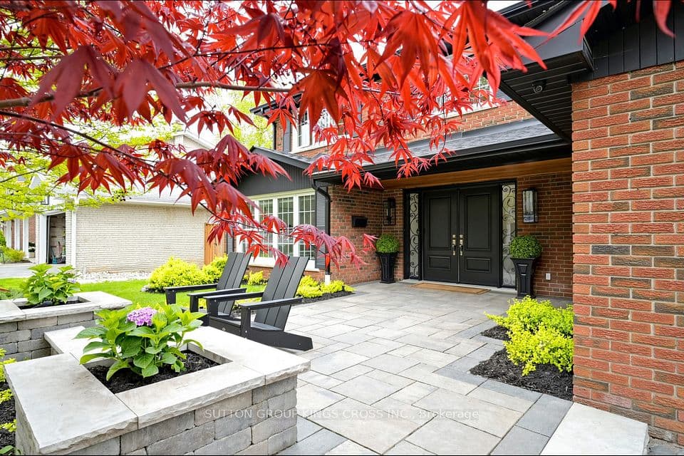 360 Isabella Avenue, Mississauga, ON L5B 1B2 – photo 2