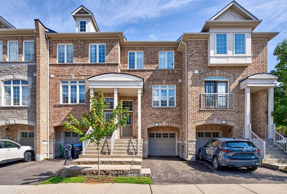 7201 Triumph Lane, Mississauga, ON L5N 0C5 – main photo