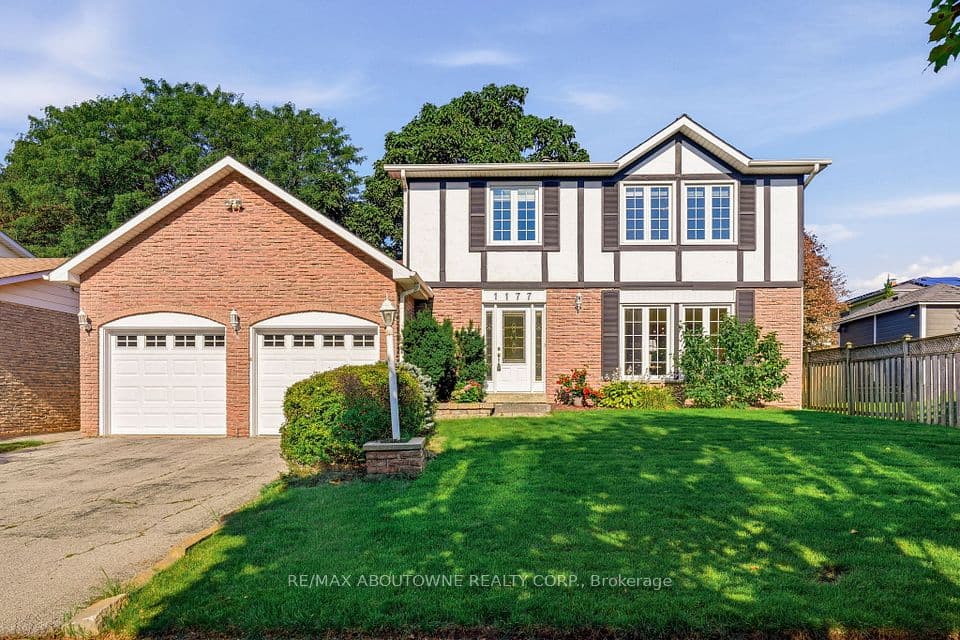 1177 Grand Boulevard, Oakville, ON L6H 2V2 – main photo